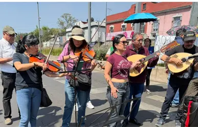 VIDEO | Orquesta Típica de la CDMX bloquea Calzada México-Tacuba por falta de presupuesto y respeto laboral