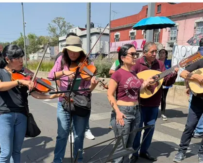 VIDEO | Orquesta Típica de la CDMX bloquea Calzada México-Tacuba por falta de presupuesto y respeto laboral