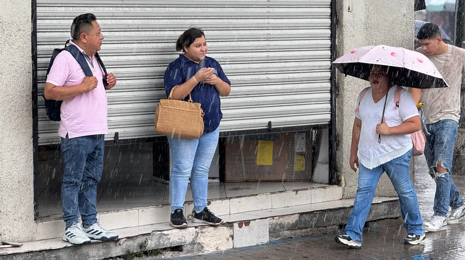 Una onda tropical se mantiene en vigilancia por sus efectos que aumentarían para convertirse en tormenta en los próximos días.-Fuente Irving Gil