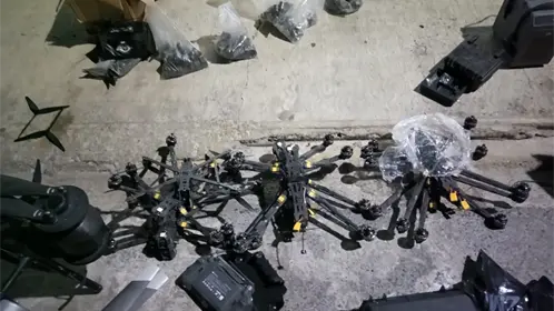 En Operativo Frontera Norte decomisan drones, antidrones, explosivos improvisados asi como armamento junto a dos detenidos