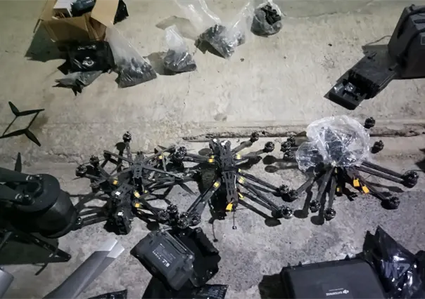 En Operativo Frontera Norte decomisan drones, antidrones, explosivos improvisados, así como armamento junto a 2 detenidos