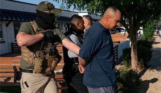 Van 2382 mexicanos detenidos en EU desde la llegada de Donald Trump, confirma Claudia Sheinbaum