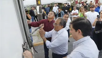 Andrés Mijes encabeza envío de apoyo humanitario de Escobedo a Veracruz