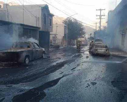 Incendio de bodega en Santa Catarina afecta casas y autos