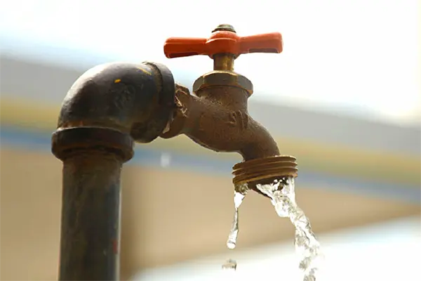 Anuncian cortes de agua en cinco municipios de Tamaulipas por mantenimiento y reparaciones