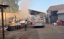 Incendio consume bodega abandonada en Guadalupe y causa alarma entre vecinos