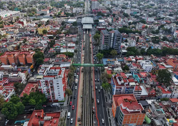 FOTOS | Así luce la construcción de la calzada flotante sobre la Línea 2 del Metro CDMX