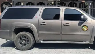 Detienen a tres hombres por extorsión tras exigir dinero a contratista en Monterrey
