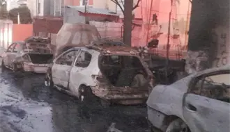 Incendio en Santa Catarina afecta a 15 vehículos y  8 casas