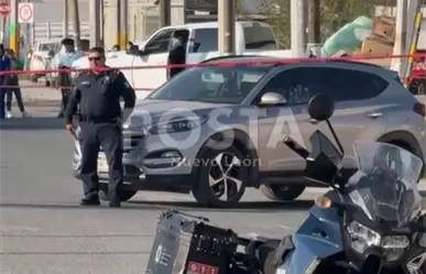 Ejecutan a balazos a una mujer en Santa Catarina, mientras circulaba en su vehículo
