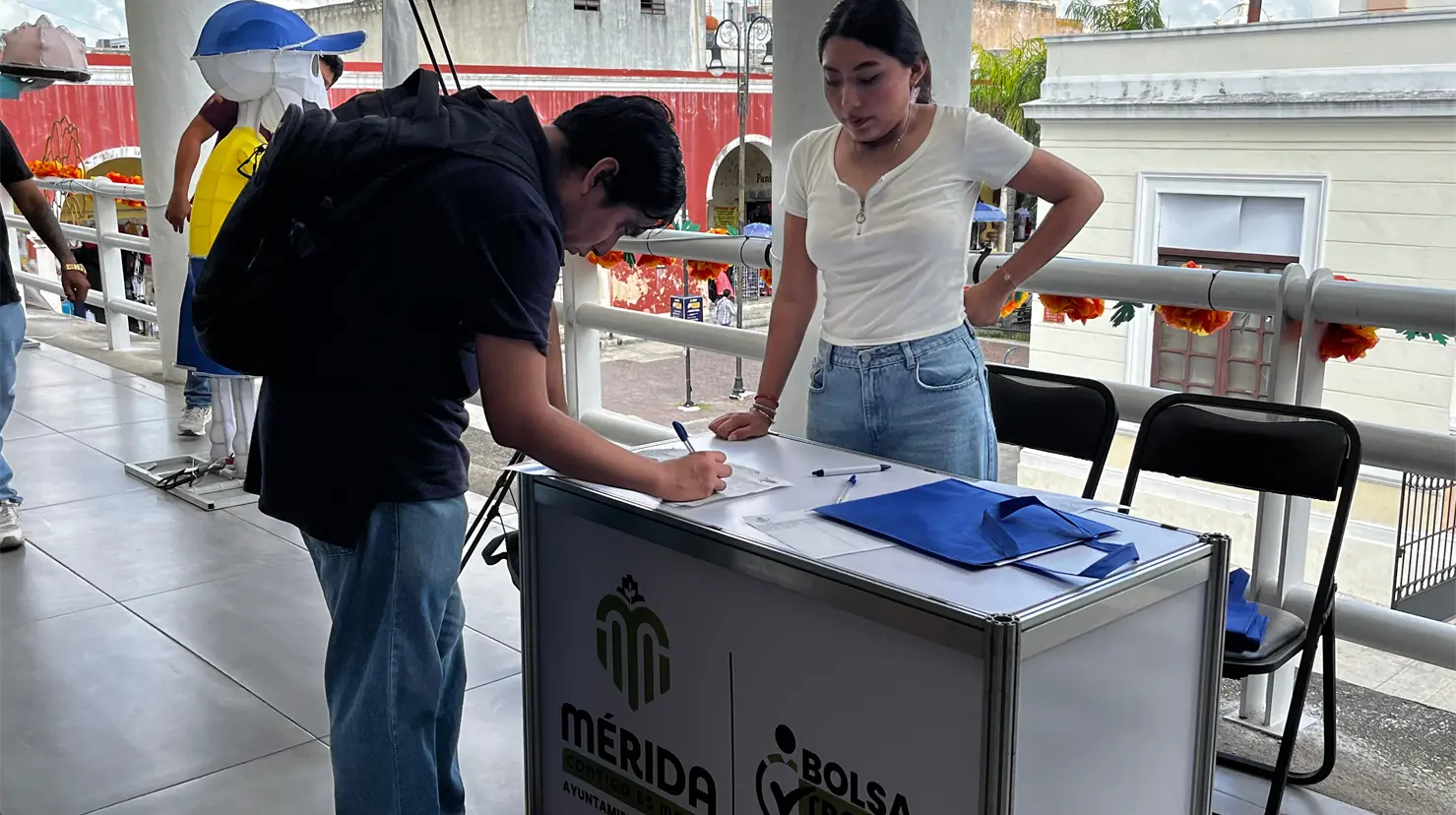 Feria del empleo en Mérida. Foto: Christian Espadas