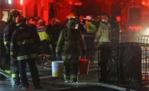 Siete horas de fuego en Ecatepec: sofocan incendio en fábrica clandestina de colchones
