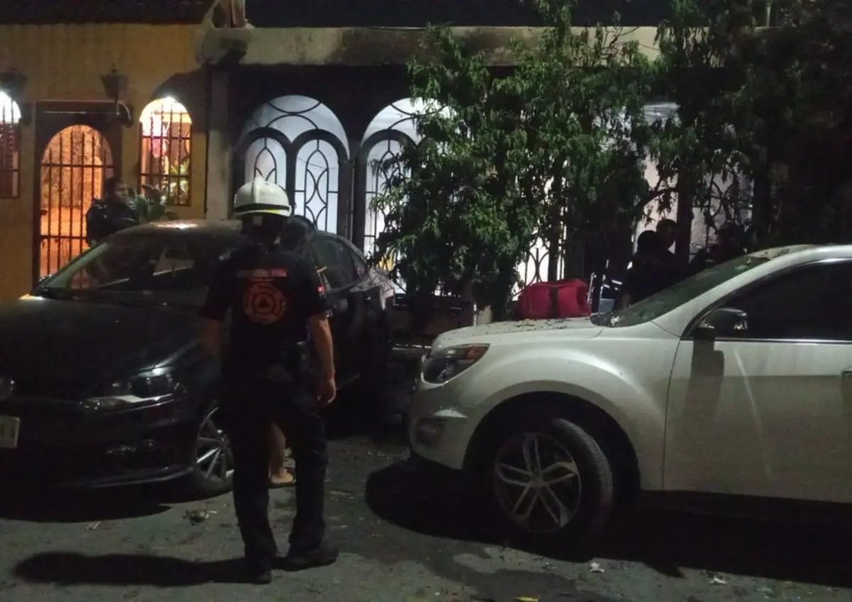 Según versiones de los vecinos, el lugar operaba como una dulcería donde se vendía pirotecnia. Foto: Protección Civil de Nuevo León.