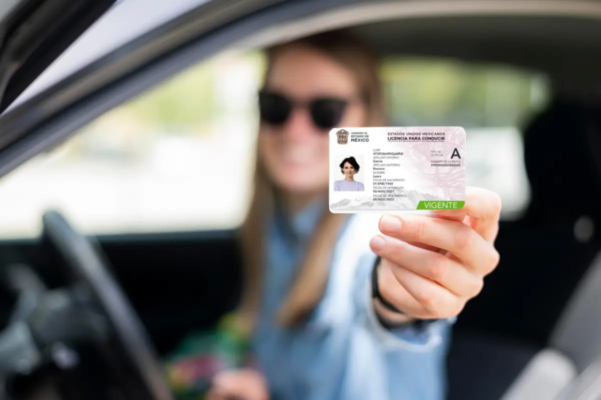 Trámite de licencia para conducir en Edomex. Foto: Freepik