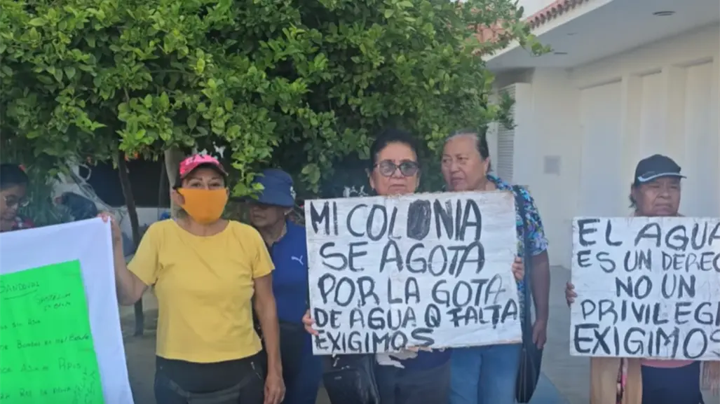 Protestan en Cabo San Lucas contra OOMSAPAS por desabasto de agua y recibos de hasta 1,600 pesos