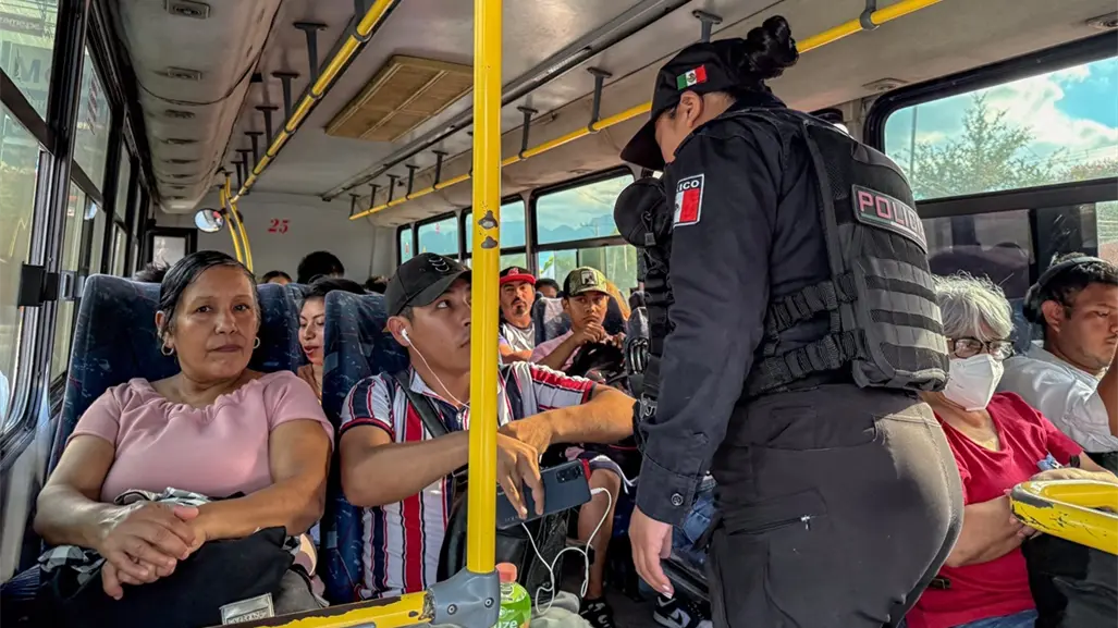 Refuerzan seguridad en transporte público de Santiago con operativo