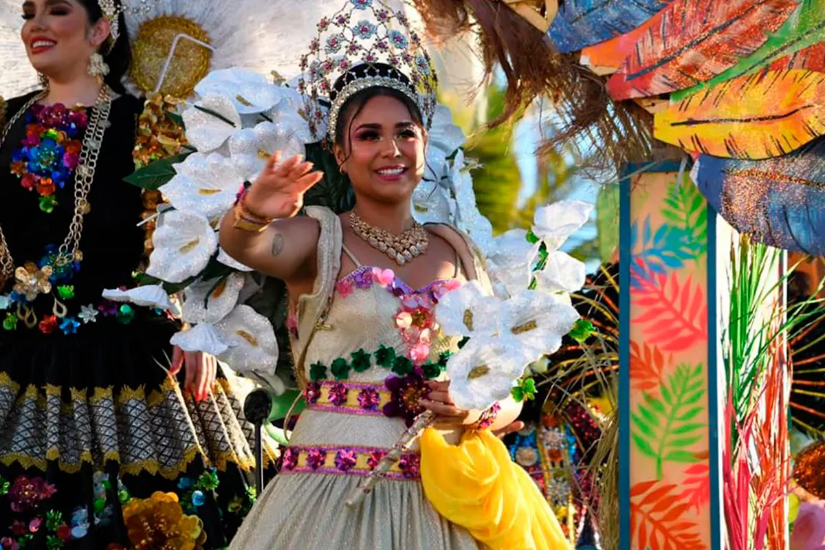 El Carnaval La Paz, con su alegría y colorido, ya empezó a organizarse para la emisión 2026, con las convocatoria para reyes y reinas. Foto: Carnaval La Paz.