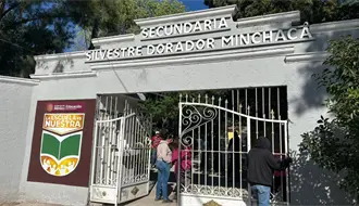 Maestros de secundaria de Durango faltan a clases por conflicto de intereses