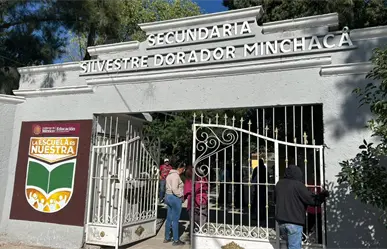 Maestros de secundaria de Durango faltan a clases por conflicto de intereses