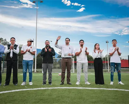 David de la Peña Marroquín destaca la inauguración de cancha futbol 5 en Santiago