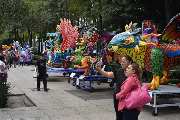 Alebrijes gigantes llegan a Reforma y ya puedes visitarlos en una exhibición llena de color