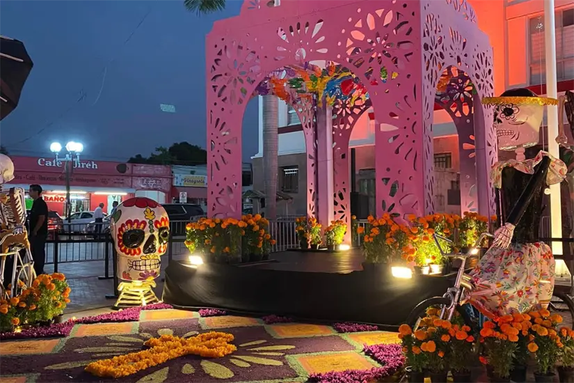 imagen recuadro El altar estará en exhibición a partir del | de noviembre en la plaza Juárez | Foto: gobierno de Tamaulipas