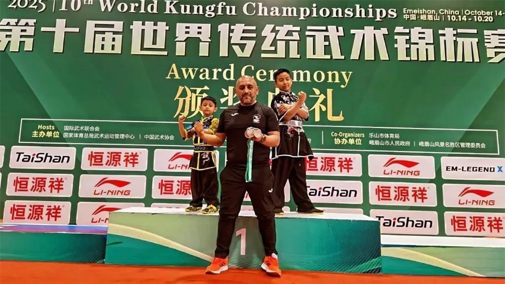 Chimalhuacán brilla en China: Santiago y Sergio ganan medalla de bronce en Mundial de Kung-fu