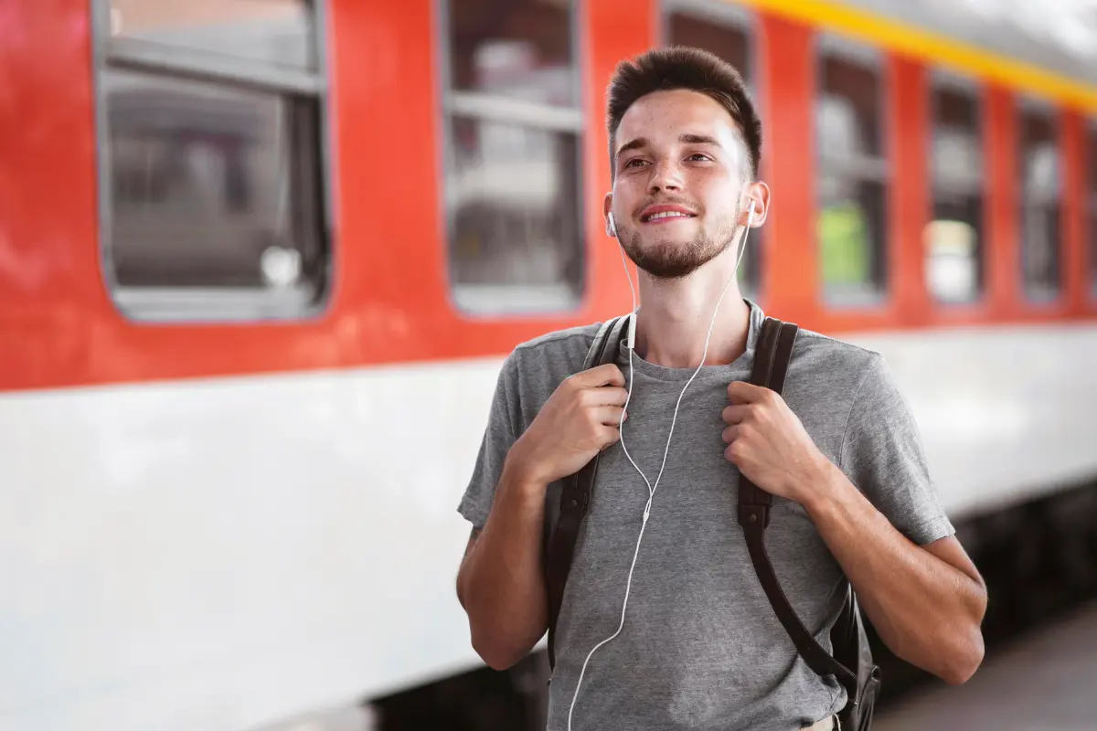 Se contempla un descuento adicional de hasta el 50% en los transbordos para los mismos grupos, aplicable en todas las modalidades de transporte público/Foto: Canva