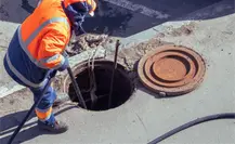 ¿Sabes qué pasa cuando tiras basura al drenaje? Agua y Drenaje te lo explica