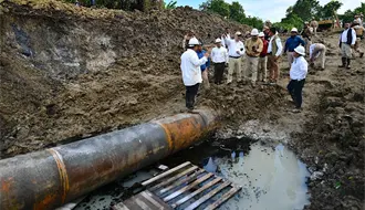 Pemex refuerza operativo para contener derrame de petróleo en Veracruz