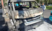 FOTOS | Se incendia unidad de transporte público en Calzada Zaragoza, CDMX FOTOS | Se incendia unidad de transporte público en Calzada Zaragoza, CDMX