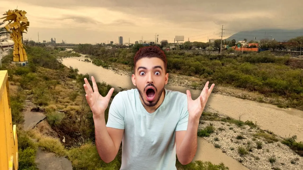 Hombre sorprendido y de fondo del río Santa Catarina Foto: Canva
