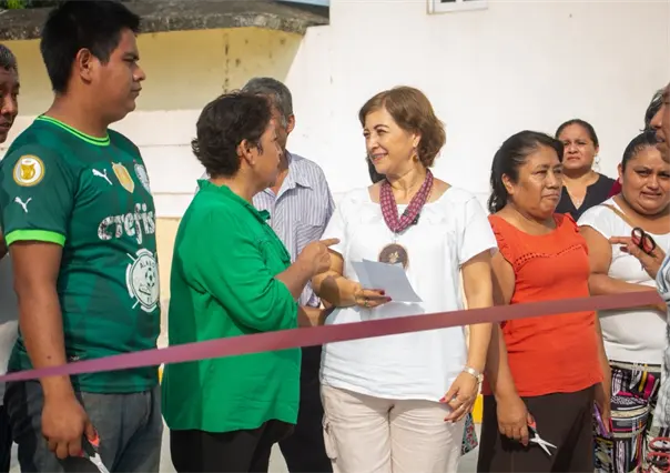 Lilia Arrieta, alcaldesa de Álamo, es abucheada e insultada por afectados por las lluvias | VIDEO