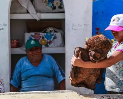 El pueblo de Campeche que limpia los huesos de sus difuntos para el Día de Muertos