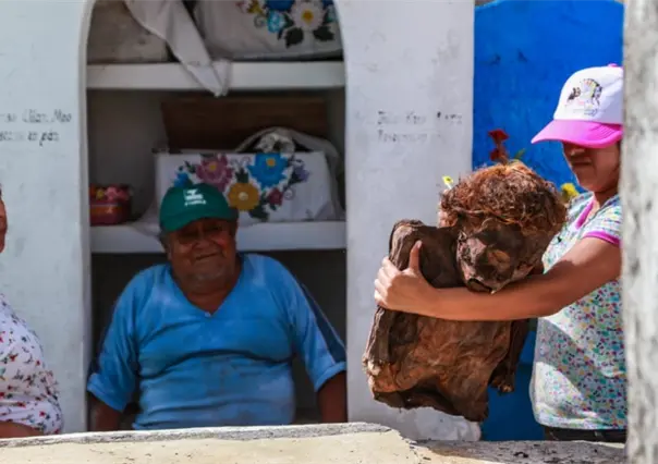 El pueblo de Campeche que limpia los huesos de sus difuntos para el Día de Muertos