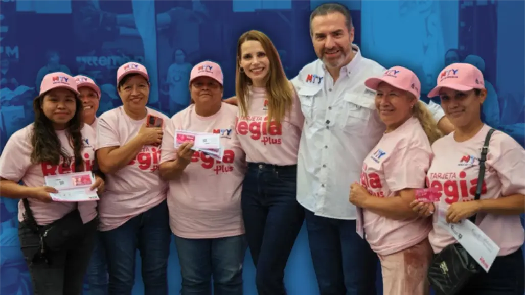 Adrián de la Garza continúa con la entrega de Tarjeta Regia Plus a 500 mujeres más en Monterrey