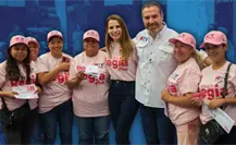 Adrián de la Garza continúa con la entrega de Tarjeta Regia Plus a 500 mujeres más en Monterrey