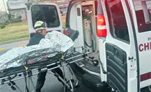 Policías de Chimalhuacán auxilian a mujer que dio a luz a bebé en plena vía pública del Edomex