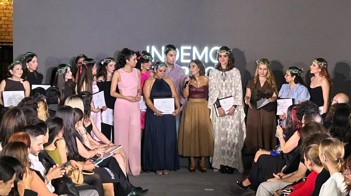 Su objetivo es preparar a diseñadores capaces de competir en el mercado global, sin perder la conexión con la identidad y creatividad latinoamericana. Foto: POSTA.