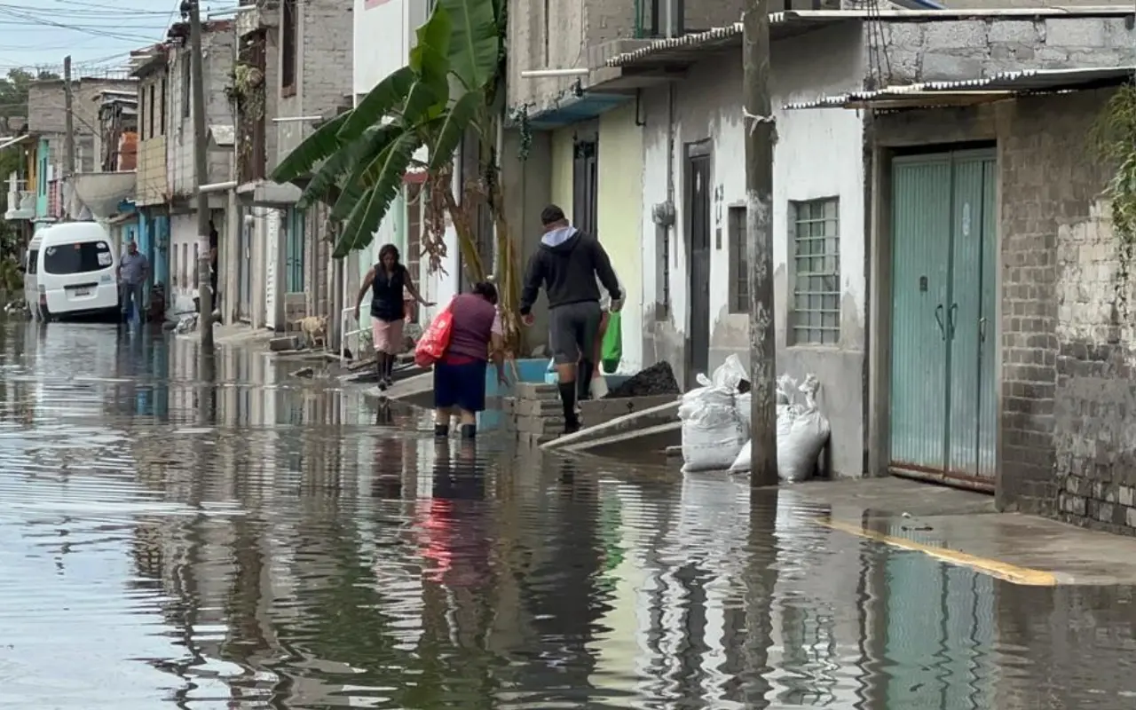 Habitantes del Valle de México viven con agua contaminada mientras esperan una solución definitiva. Foto: Especial