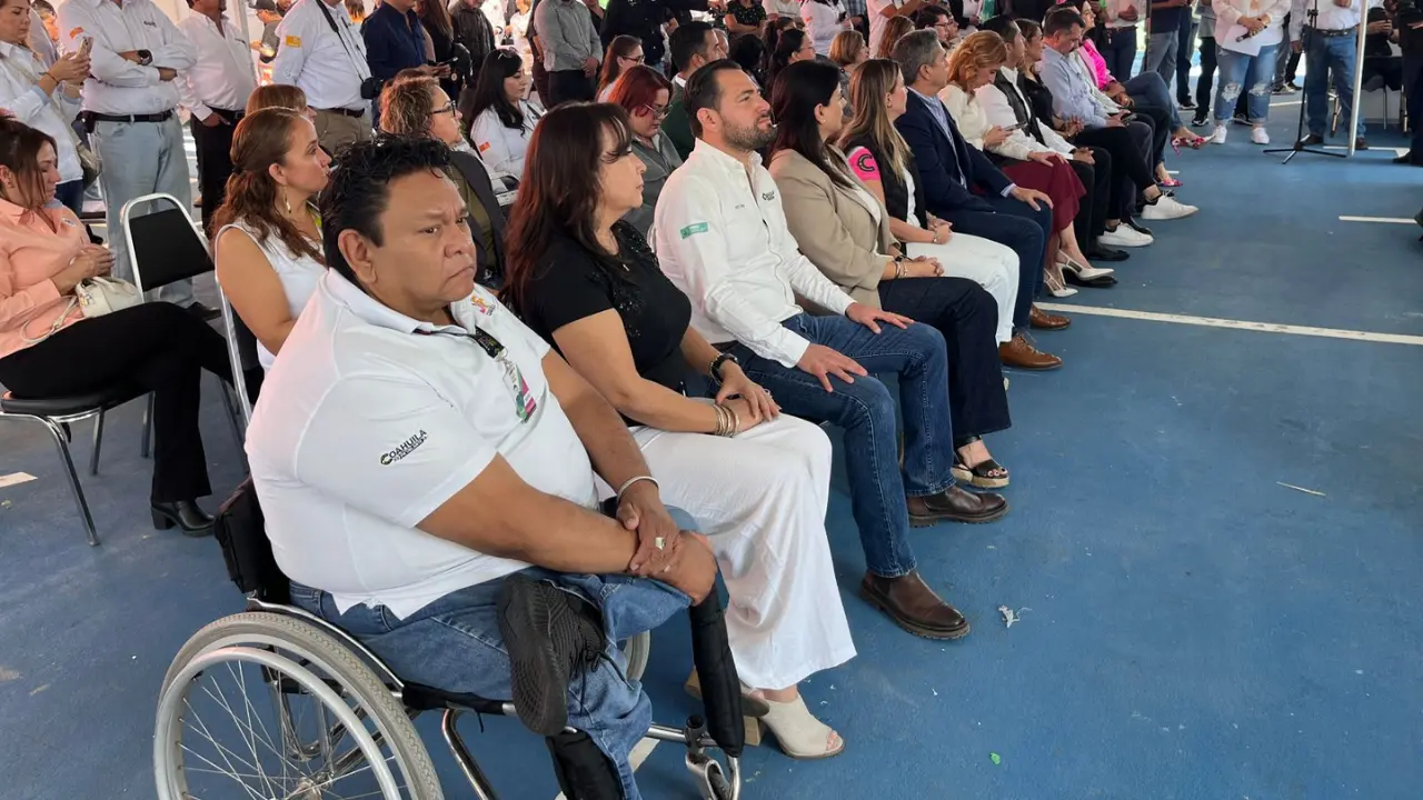Durante la Feria del Empleo para Grupos Vulnerables, realizada en las instalaciones del CRIT Coahuila, 17 empresas ofrecieron 435 vacantes laborales a personas con discapacidad./Foto: Dirección para Promover la Igualdad y Prevenir la Discriminación