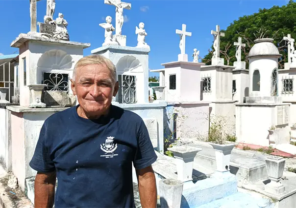 Janal Pixán 2025: la vida entre tumbas de don Sergio, sepulturero del Cementerio General de Mérida