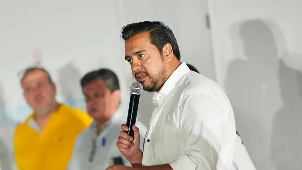 Jesús Nava impulsa investigación y reparación tras incendio en Santa Catarina