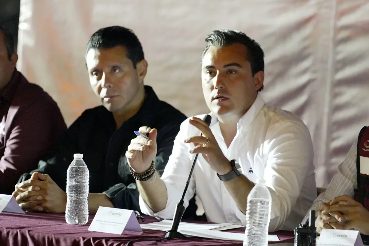 El alcalde de García, Manuel Guerra Cavazos, durante la edición del programa “Alcalde en tu Colonia” en la zona poniente del municipio. Foto: Gobierno de García