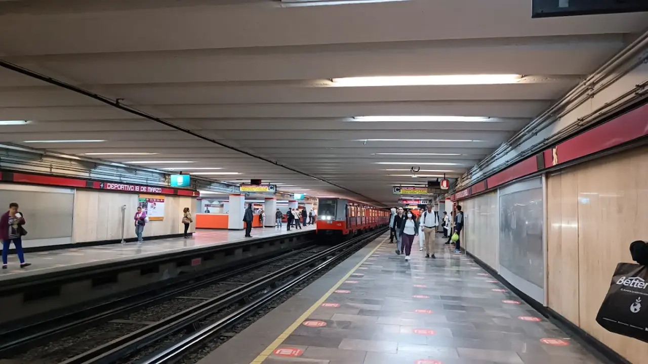 Estación del Metro Deportivo 18 de Marzo. Foto: Maps Martín Herrera