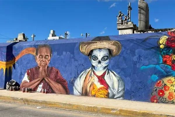 Pixán Graf transforma el cementerio de Kanasín con murales que honran el Janal Pixán y la cultura yucateca Pixán Graf transforma el cementerio de Kanasín con murales que honran el Janal Pixán y la cultura yucateca
