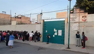 VIDEO | Captan agresión a Nicole; compañera la golpea tras amenazarla en plena secundaria