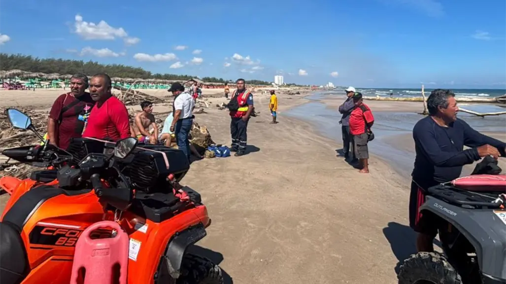 Pareja poblana se lleva el susto de su vida en playa Miramar