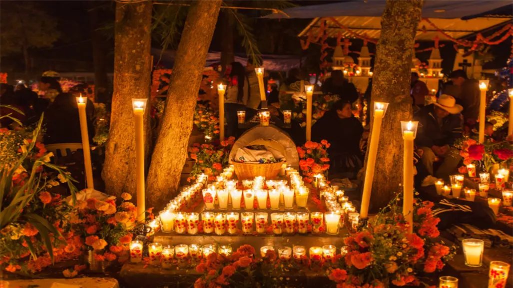 Todo sobre cuánto cuesta visitar Pátzcuaro y la isla de Janitzio en Día de Muertos desde CDMX