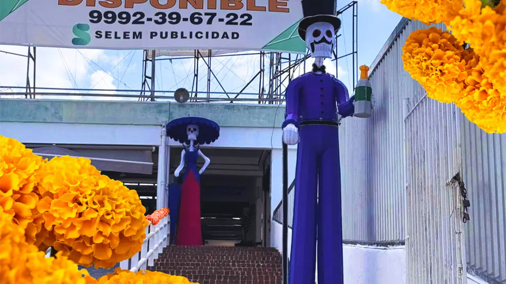 Adornos alusivos al Día de Muertos embellecen La Placita en Mérida